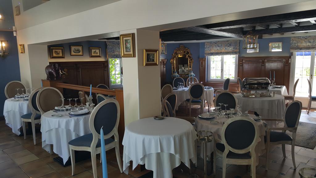 Logis - Hotel & Restaurant Le Gonfalon Germigny-l'Eveque Eksteriør billede