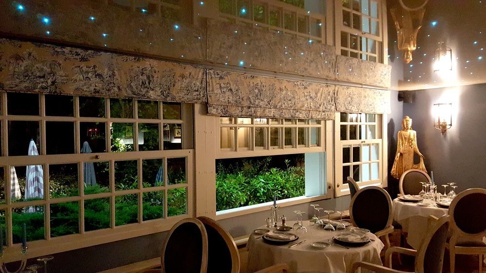 Logis - Hotel & Restaurant Le Gonfalon Germigny-l'Eveque Eksteriør billede
