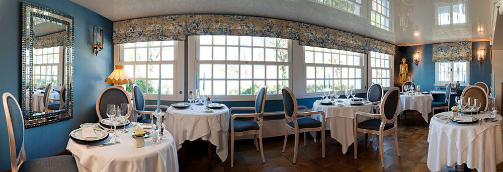 Logis - Hotel & Restaurant Le Gonfalon Germigny-l'Eveque Eksteriør billede